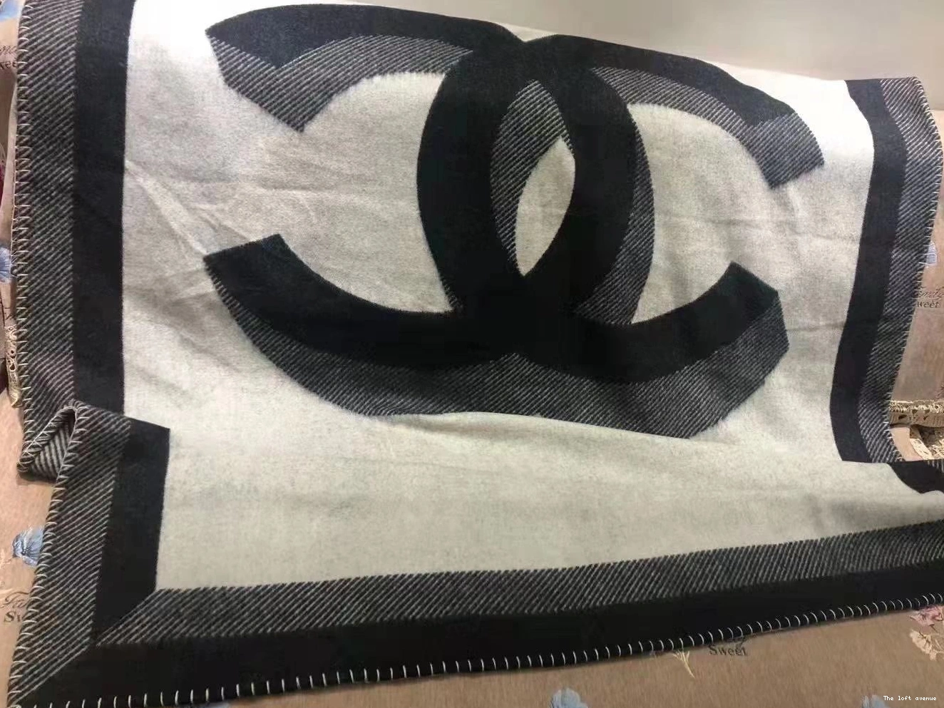 CUSTOM POUCH LV SUNGLASSES 0810